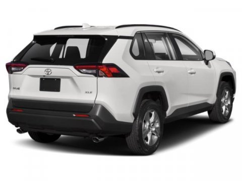 Used 2021 Toyota RAV4 XLE AWD/4WD image 5