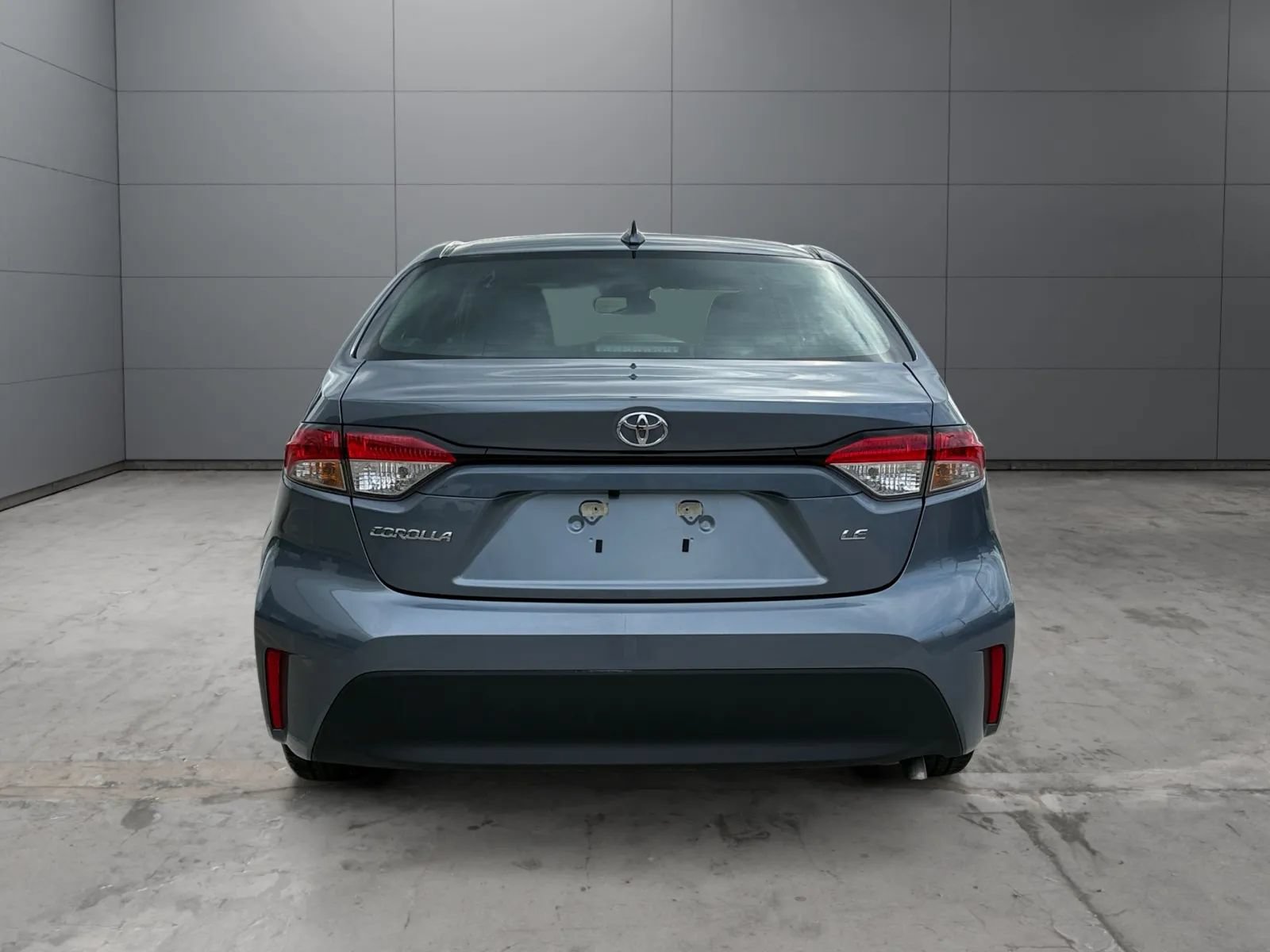 Used 2026 Toyota Corolla LE FWD image 11