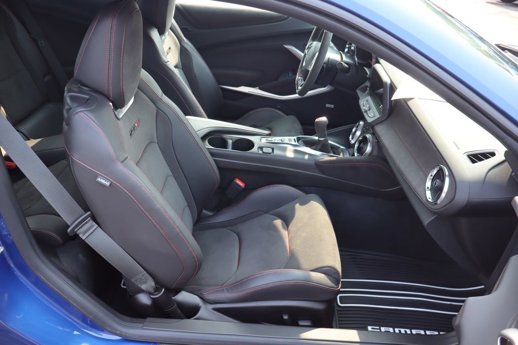 Used 2022 Chevrolet Camaro ZL1 RWD image 23