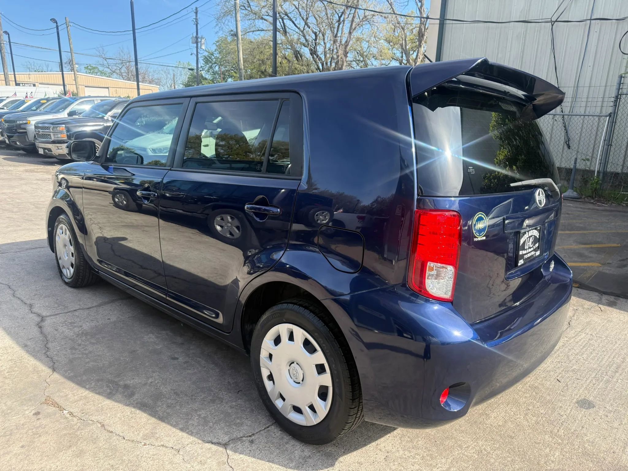 Used 2015 Scion xB Hatchback 4D image 5