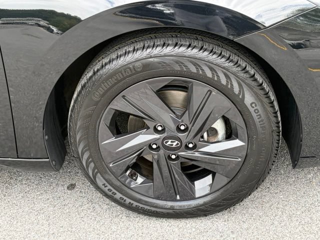 Used 2023 Hyundai Elantra SEL w/ Cargo Package FWD image 11