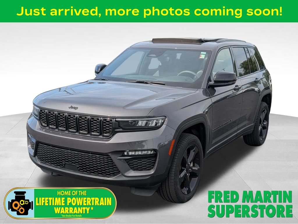 Used 2024 Jeep Grand Cherokee Limited w/ Black Appearance Package