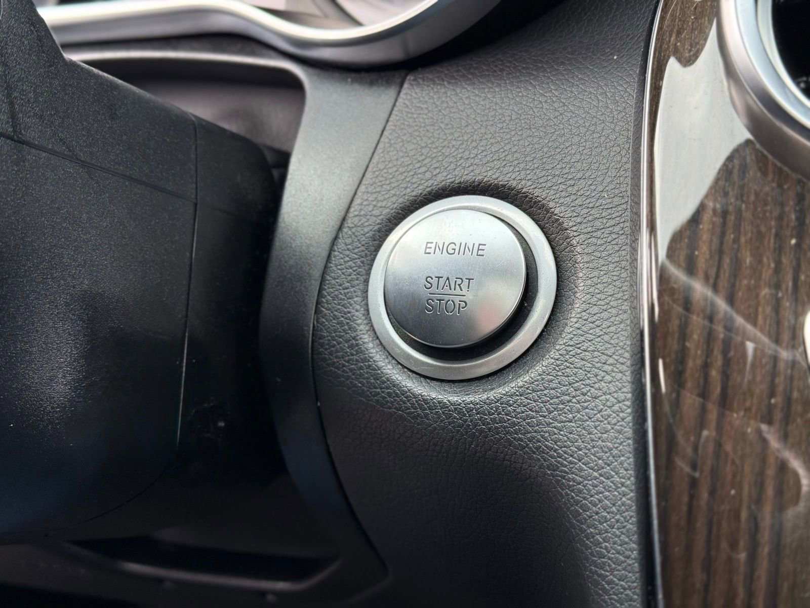 Used 2018 Mercedes-Benz C 300 4MATIC Sedan image 27