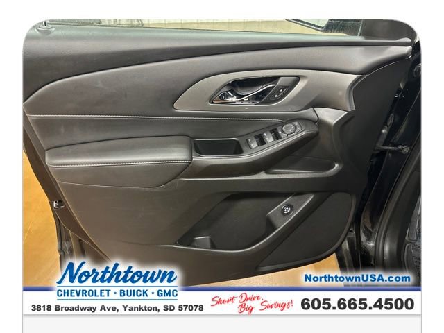 Used 2023 Chevrolet Traverse LT AWD/4WD image 10