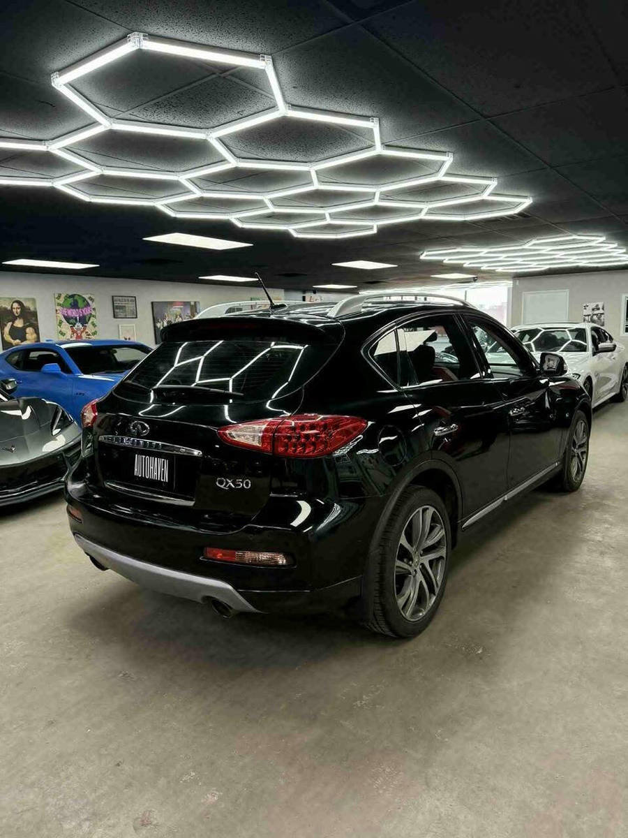 Used 2016 INFINITI QX50 AWD image 5