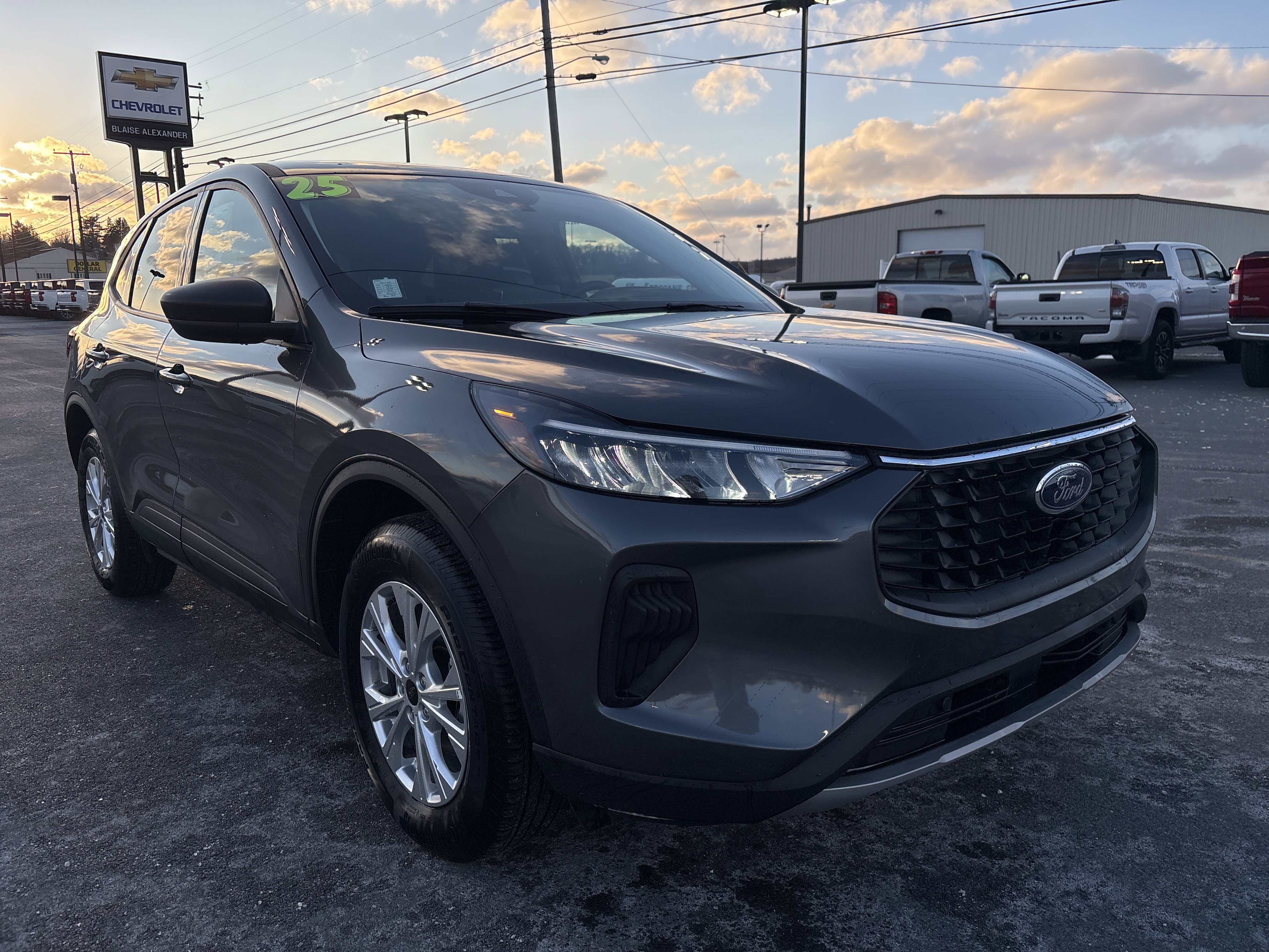 Used 2025 Ford Escape Active image 1