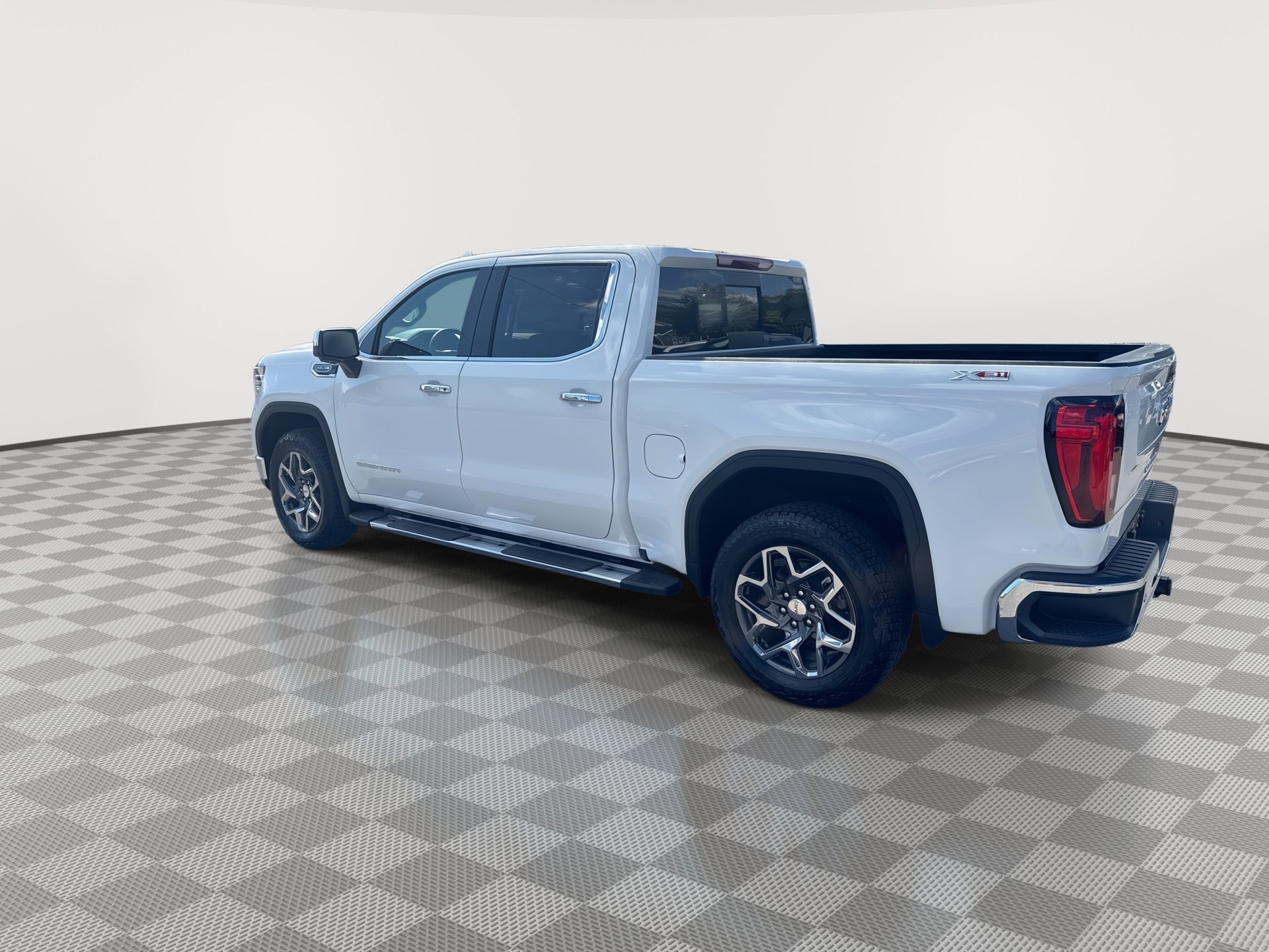 New 2026 GMC Sierra 1500 SLT w/ SLT Premium Plus Package AWD/4WD image 6