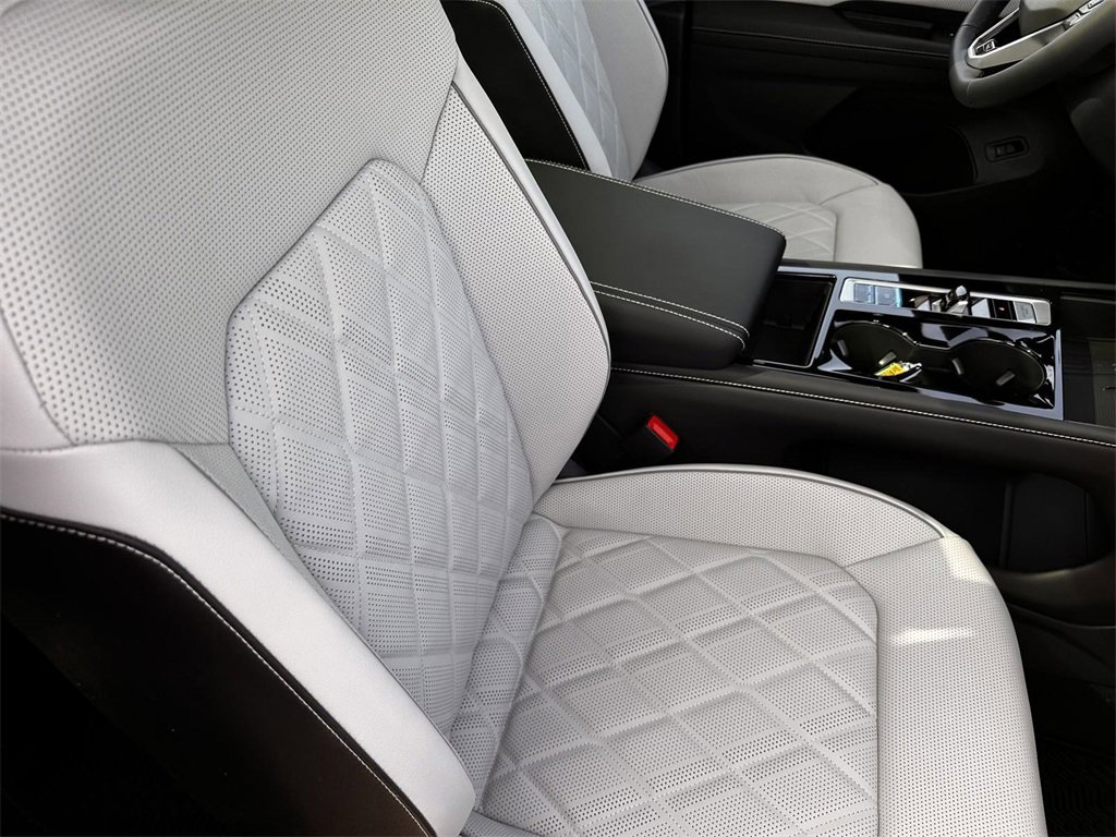 New 2025 Volkswagen Atlas Cross Sport SEL Premium R-Line image 42