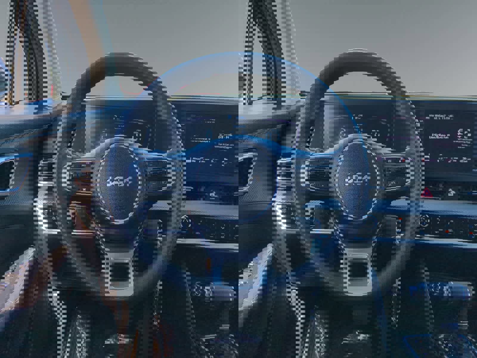 Used 2023 Kia Sportage LX image 12