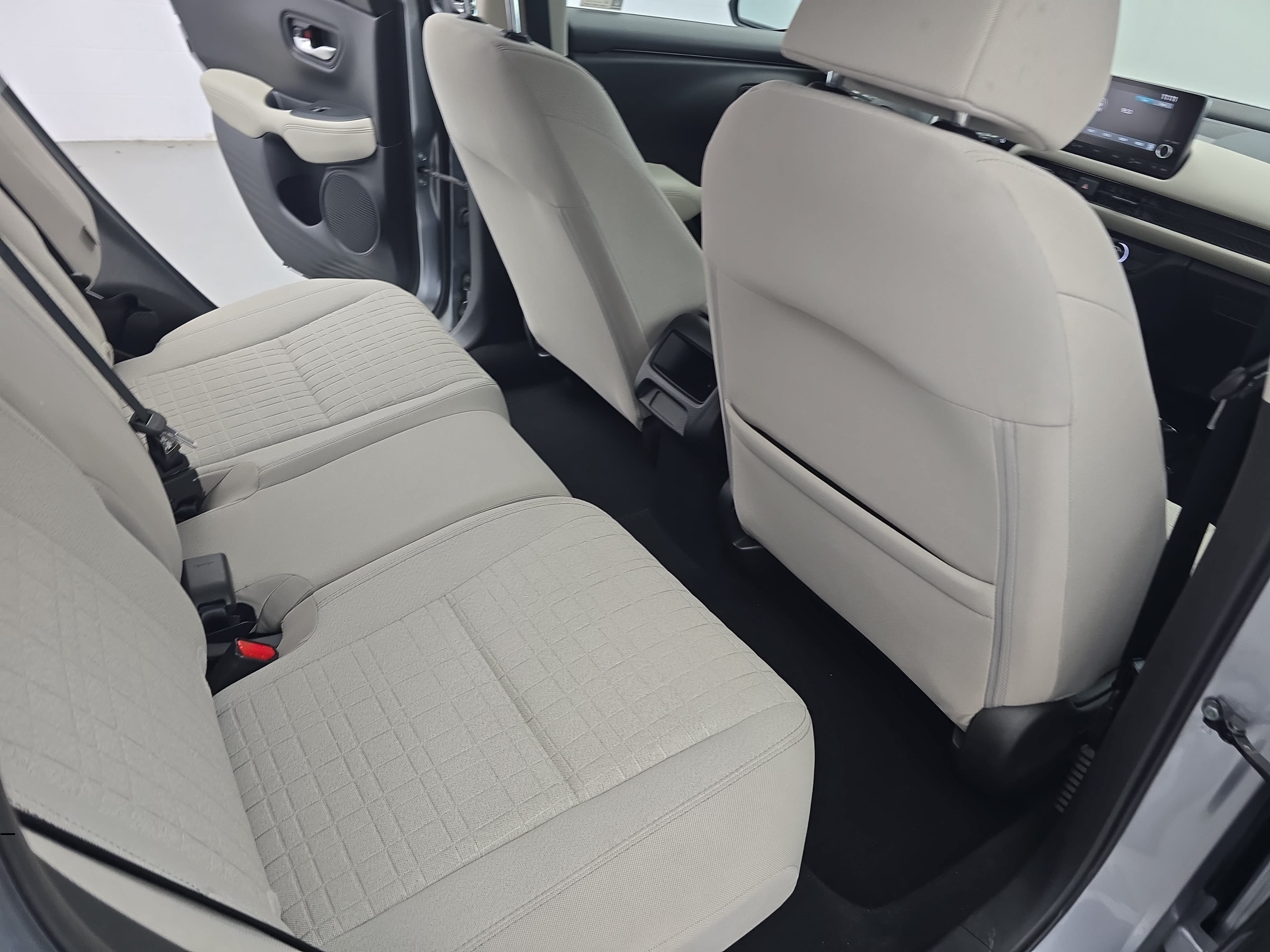 Used 2024 Honda HR-V LX image 11