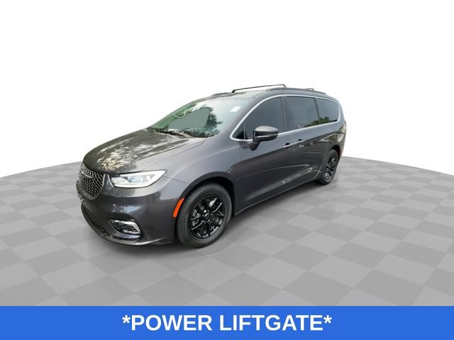 Used 2022 Chrysler Pacifica Touring-L FWD image 5