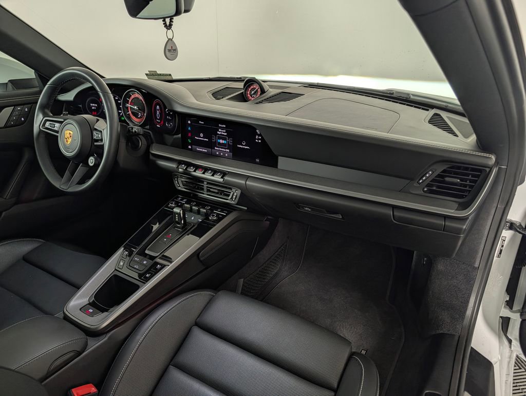 Certified 2022 Porsche 911 Carrera S RWD image 18