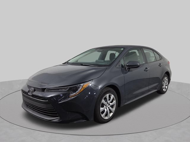 Used 2024 Toyota Corolla LE FWD image 2