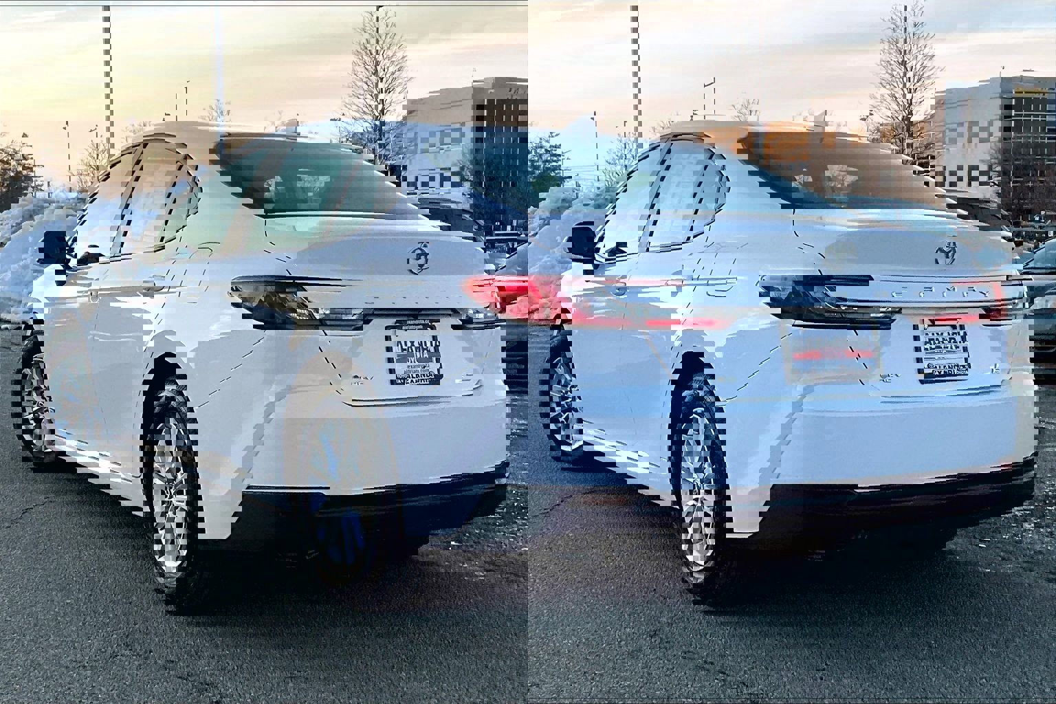 Used 2025 Toyota Camry LE image 11