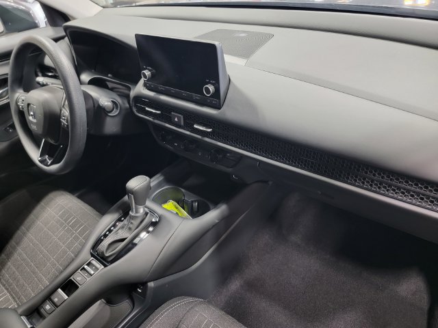 Used 2025 Honda HR-V LX image 16