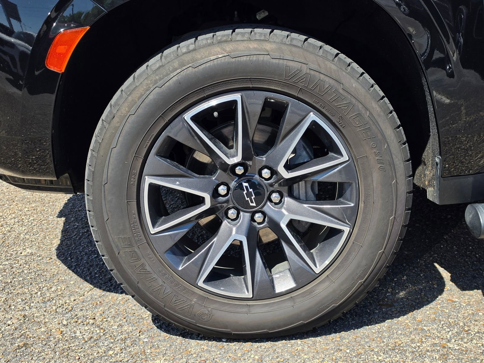 Used 2021 Chevrolet Suburban Z71 image 28