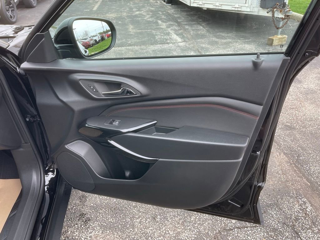 New 2026 Chevrolet Trax RS w/ Driver Confidence Package FWD image 19