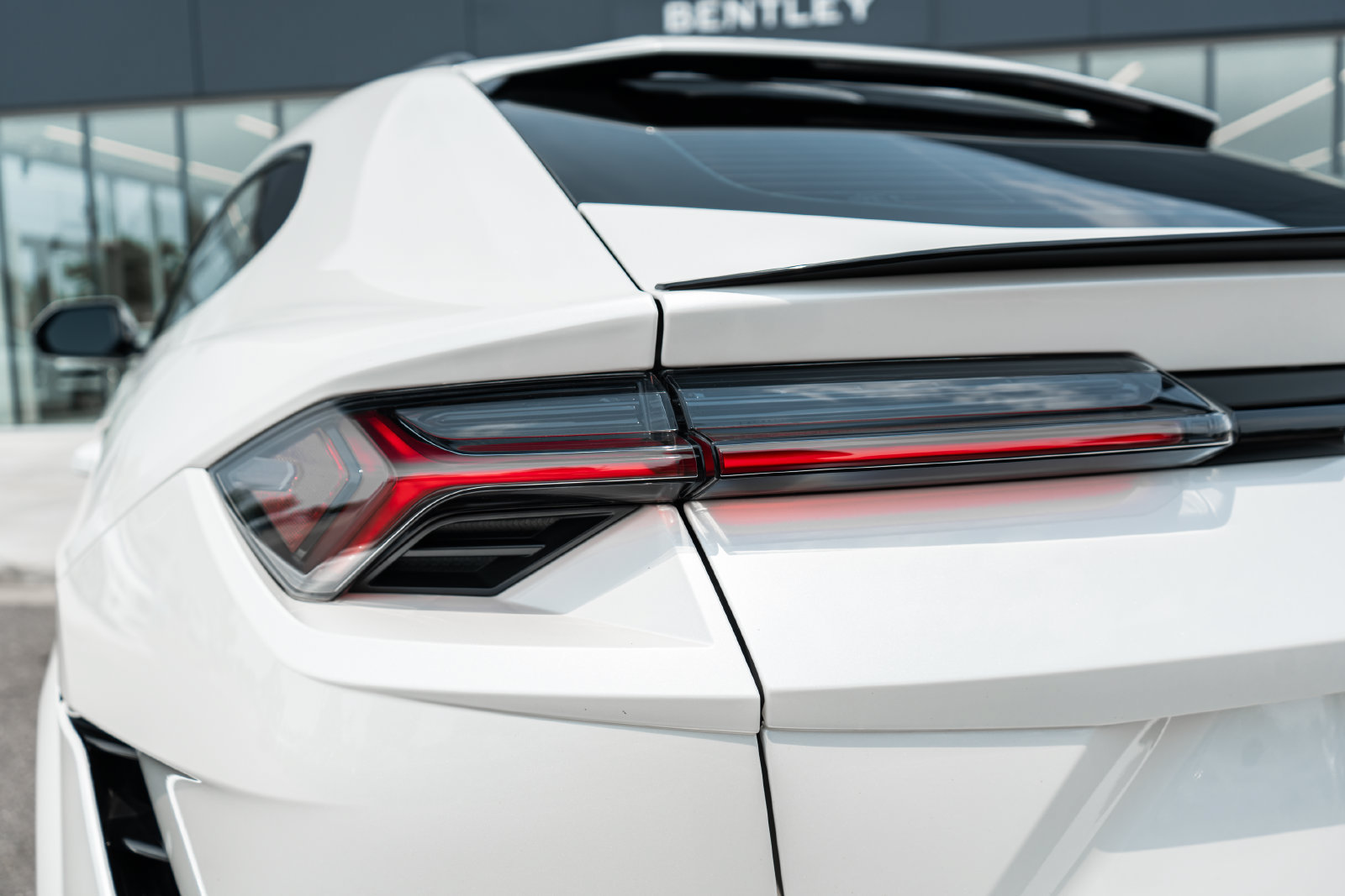 Used 2023 Lamborghini Urus S AWD/4WD image 11