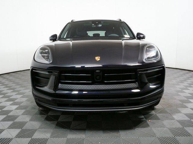 Certified 2026 Porsche Macan AWD/4WD image 37