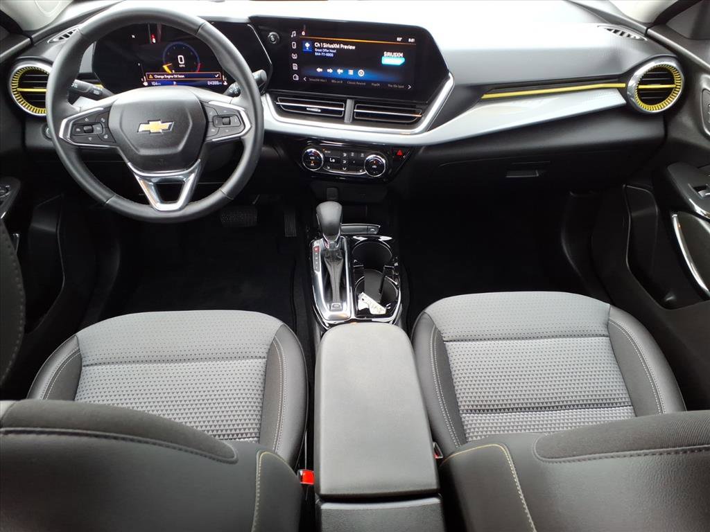 Used 2024 Chevrolet Trax LT w/ Driver Confidence Package FWD image 8