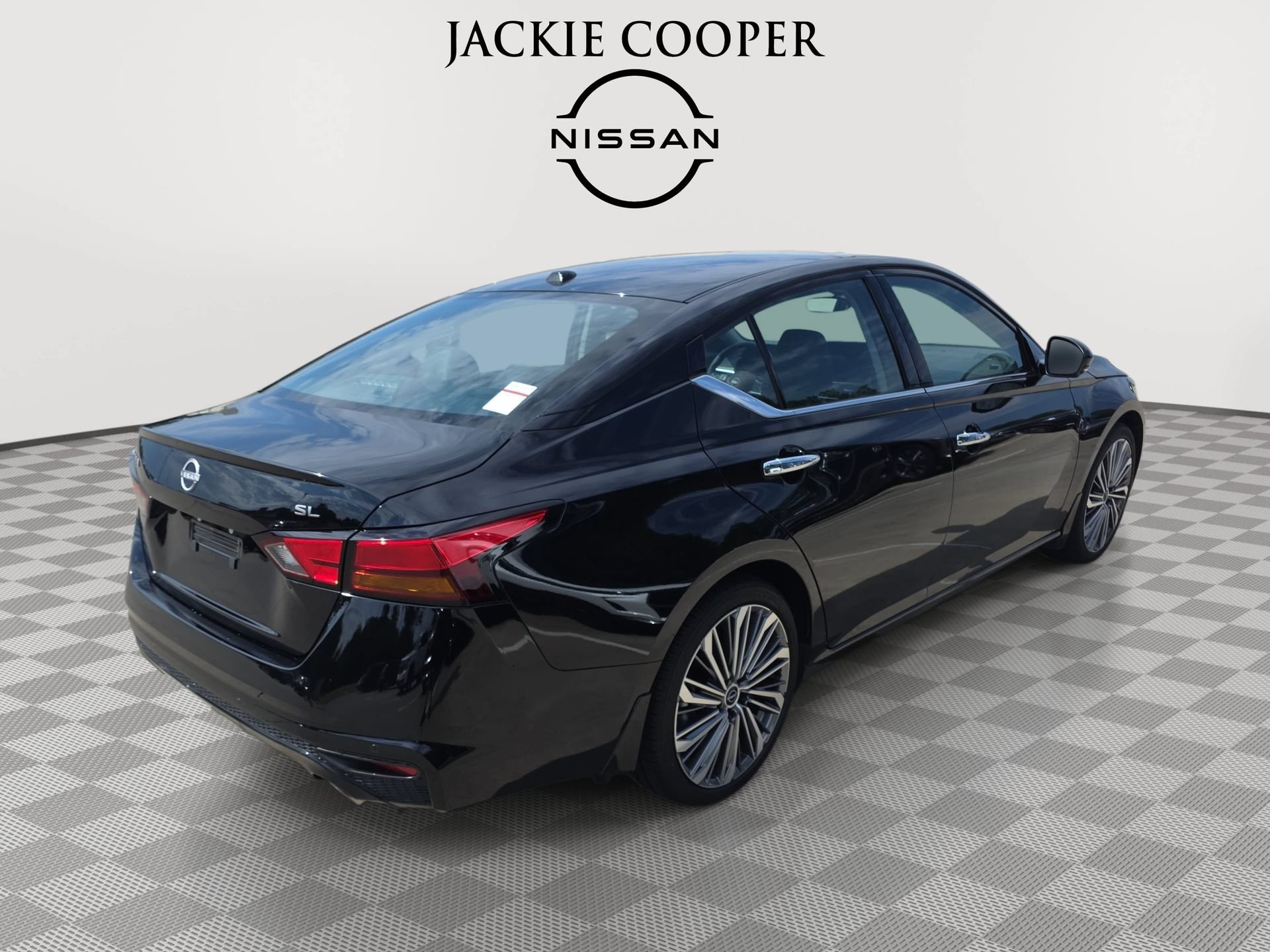 Used 2025 Nissan Altima 2.5 SL FWD image 5