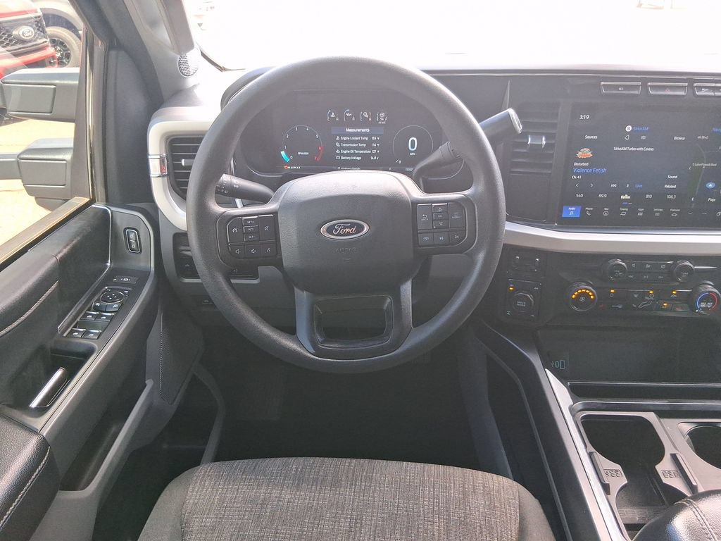 Used 2023 Ford F250 XLT w/ XLT Premium Package AWD/4WD image 13