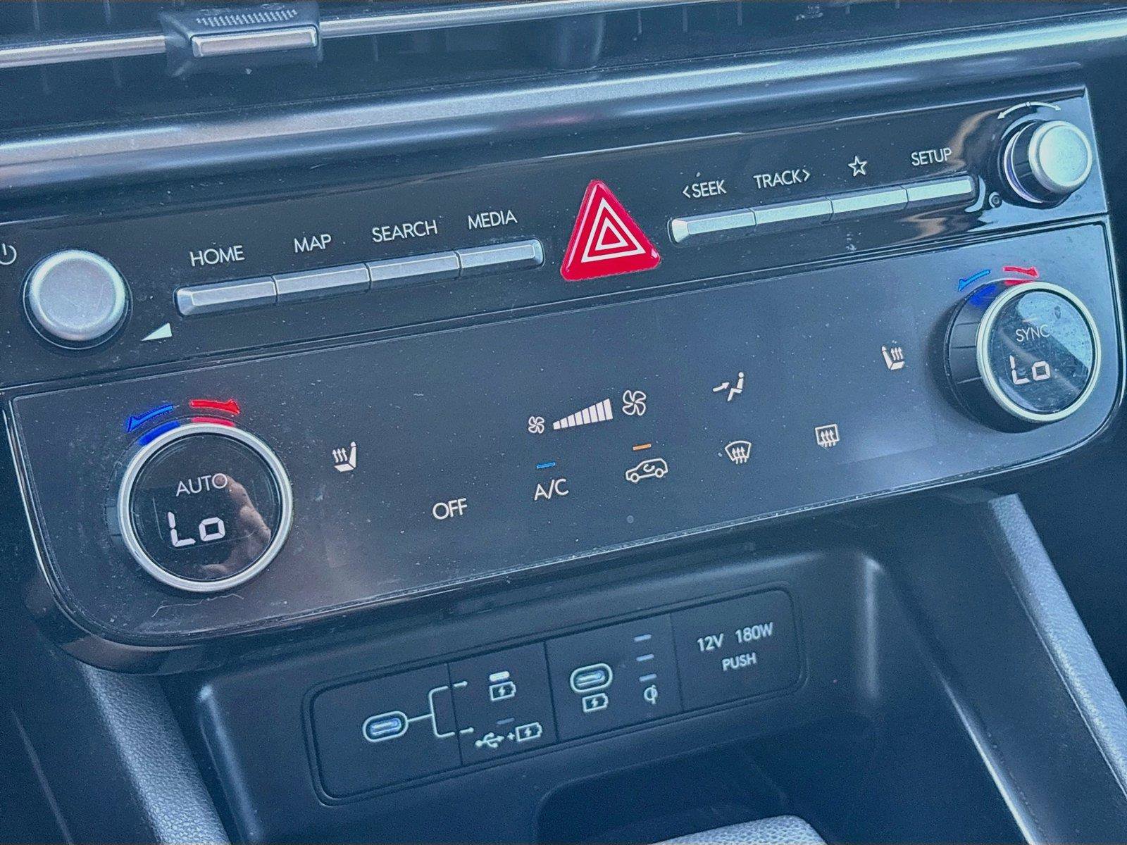 Certified 2025 Hyundai Tucson SEL AWD/4WD image 9