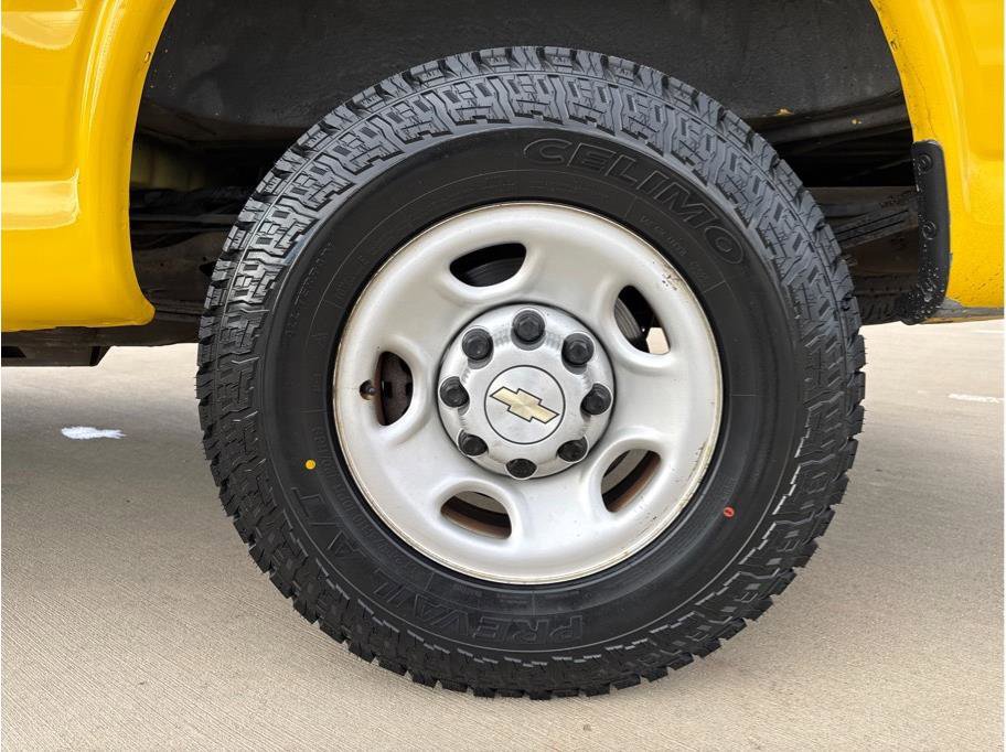 Used 2021 Chevrolet Express 2500 image 20