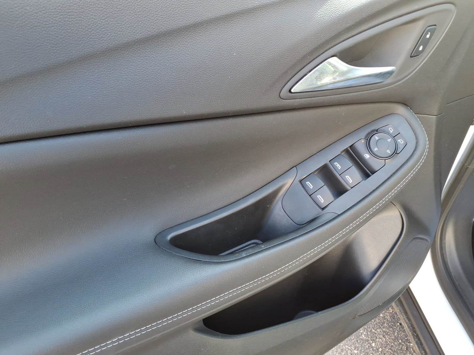 Used 2024 Buick Encore GX Preferred w/ Comfort Package image 12