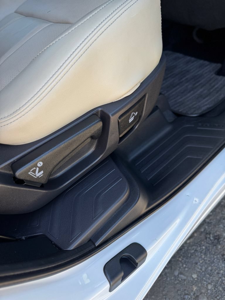 Used 2023 Subaru Ascent Limited AWD/4WD image 45