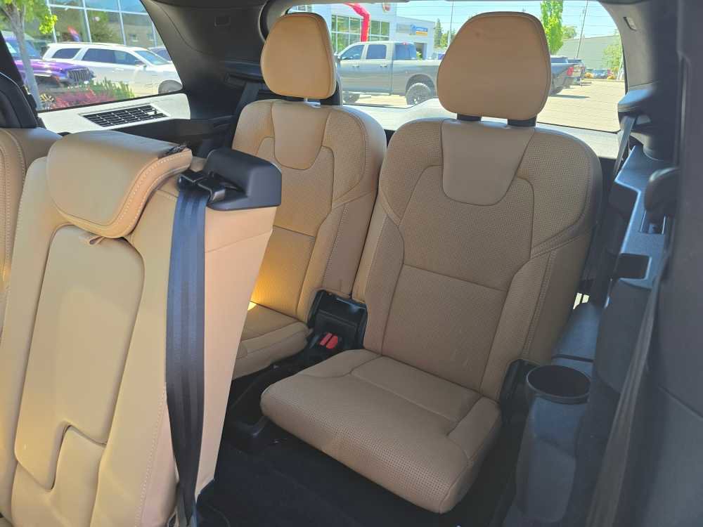 Used 2018 Volvo XC90 T6 Inscription w/ Convenience Package AWD/4WD image 17