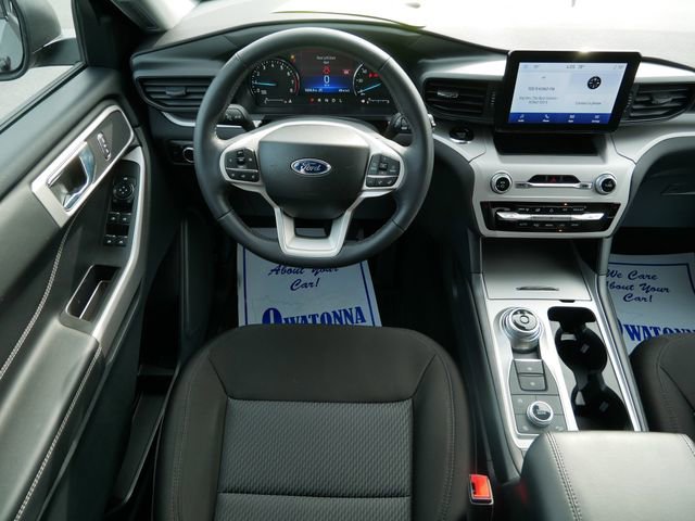 Used 2024 Ford Explorer XLT w/ Class IV Trailer Tow Package image 9