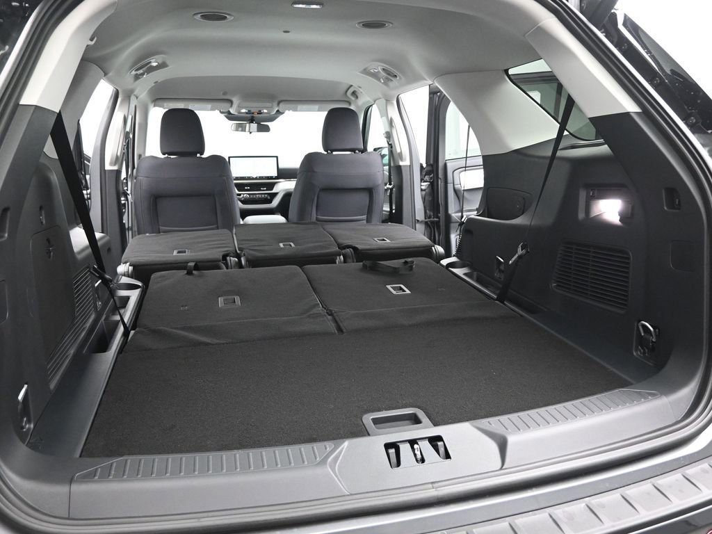 New 2026 Ford Explorer Active image 21