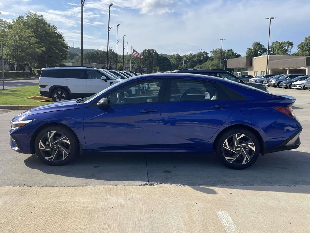 New 2025 Hyundai Elantra Sport FWD image 6