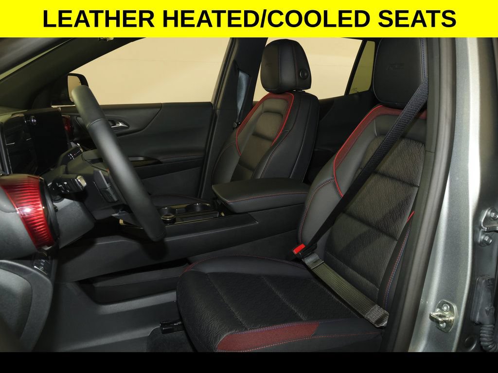New 2026 Chevrolet Equinox RS w/ Convenience Package III FWD image 3