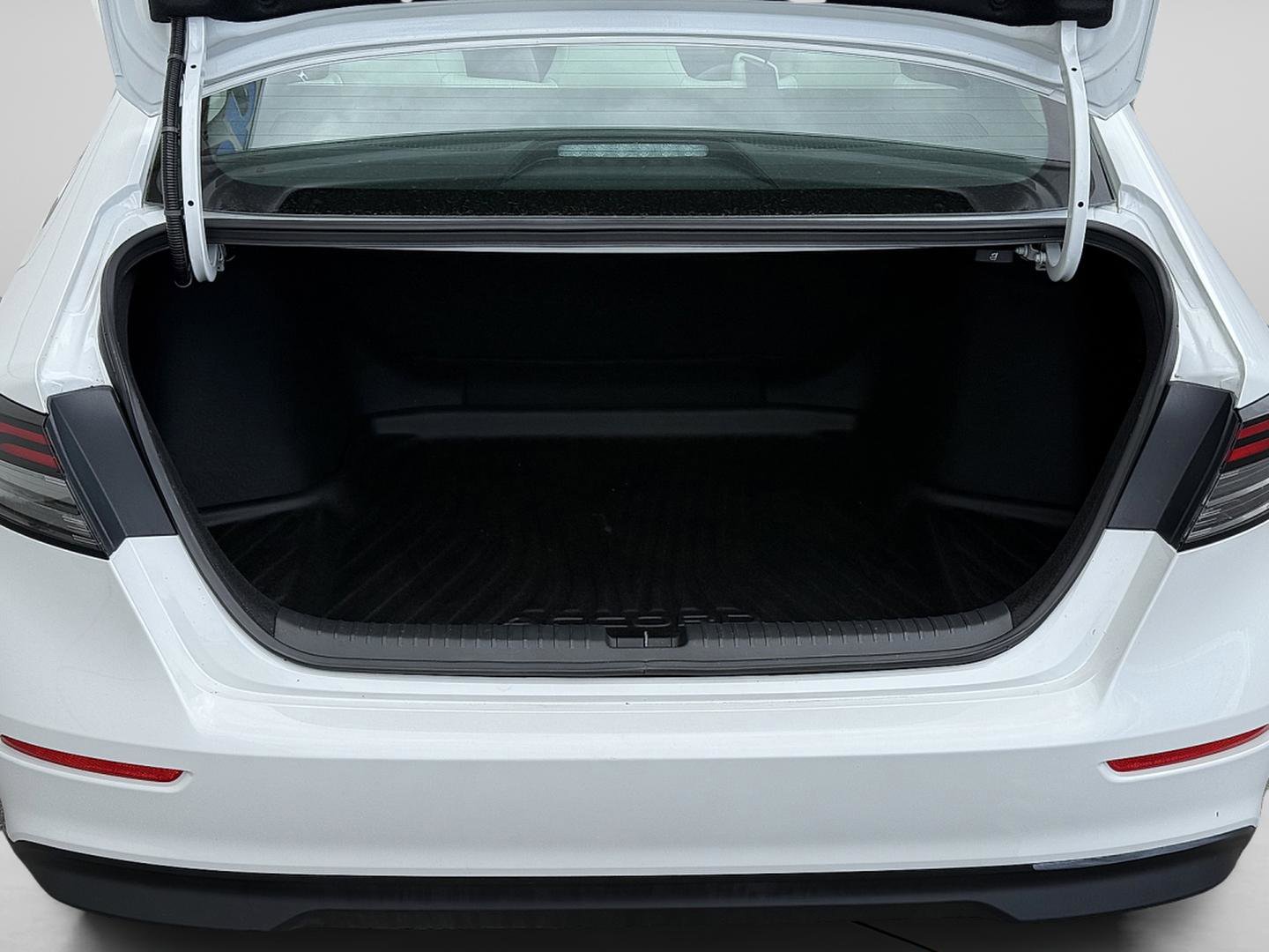 Certified 2024 Honda Accord LX image 8