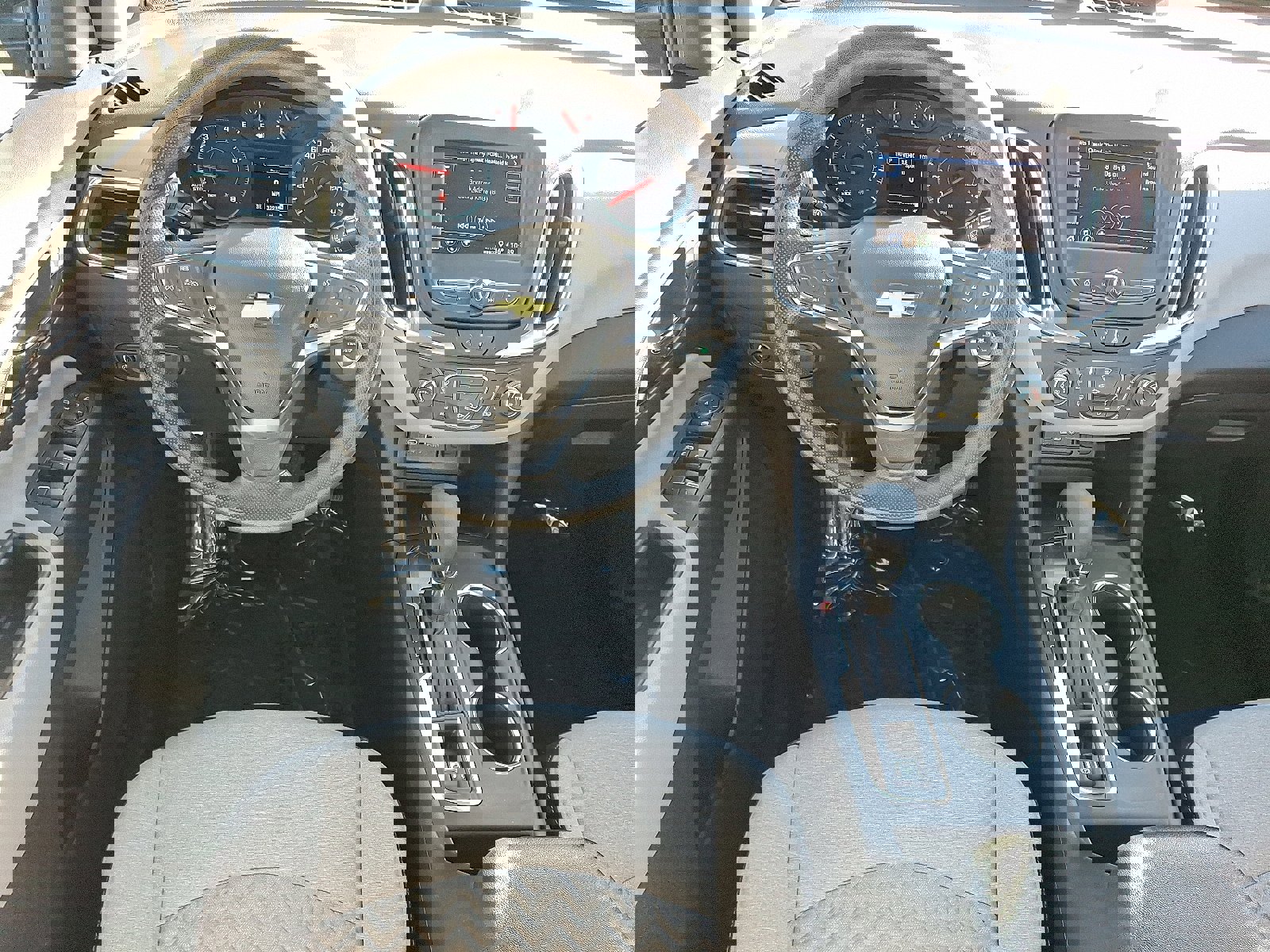 Used 2024 Chevrolet Equinox LS image 12