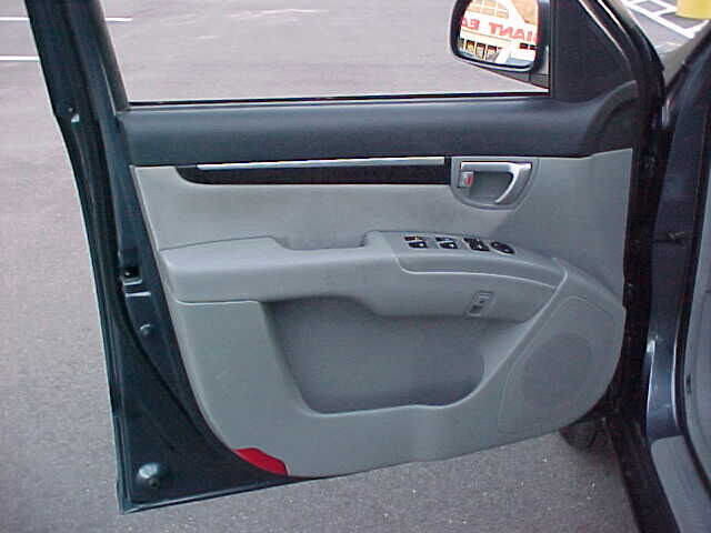 Used 2008 Hyundai Santa Fe GLS image 17