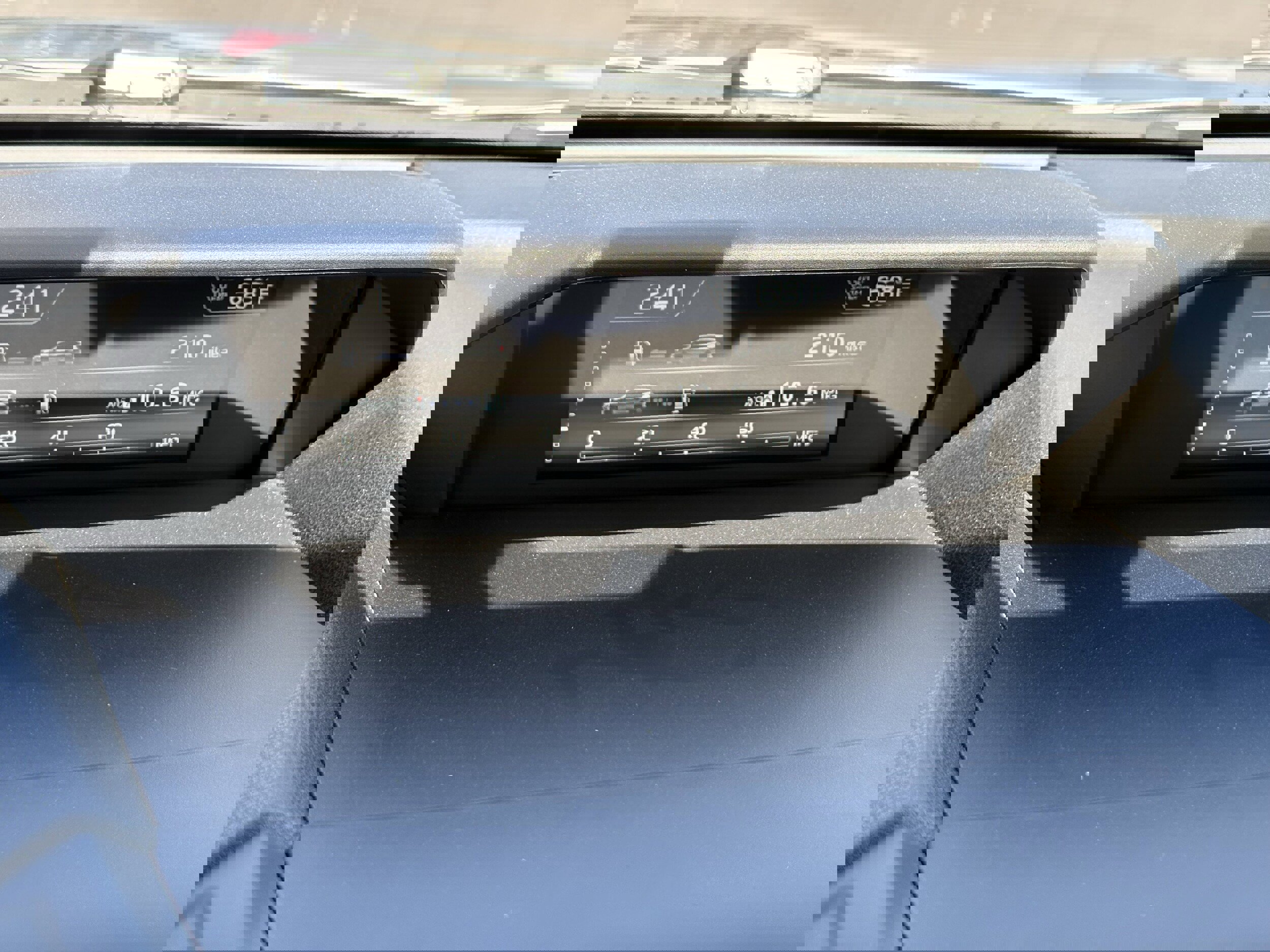 Certified 2023 Subaru Forester Limited image 24