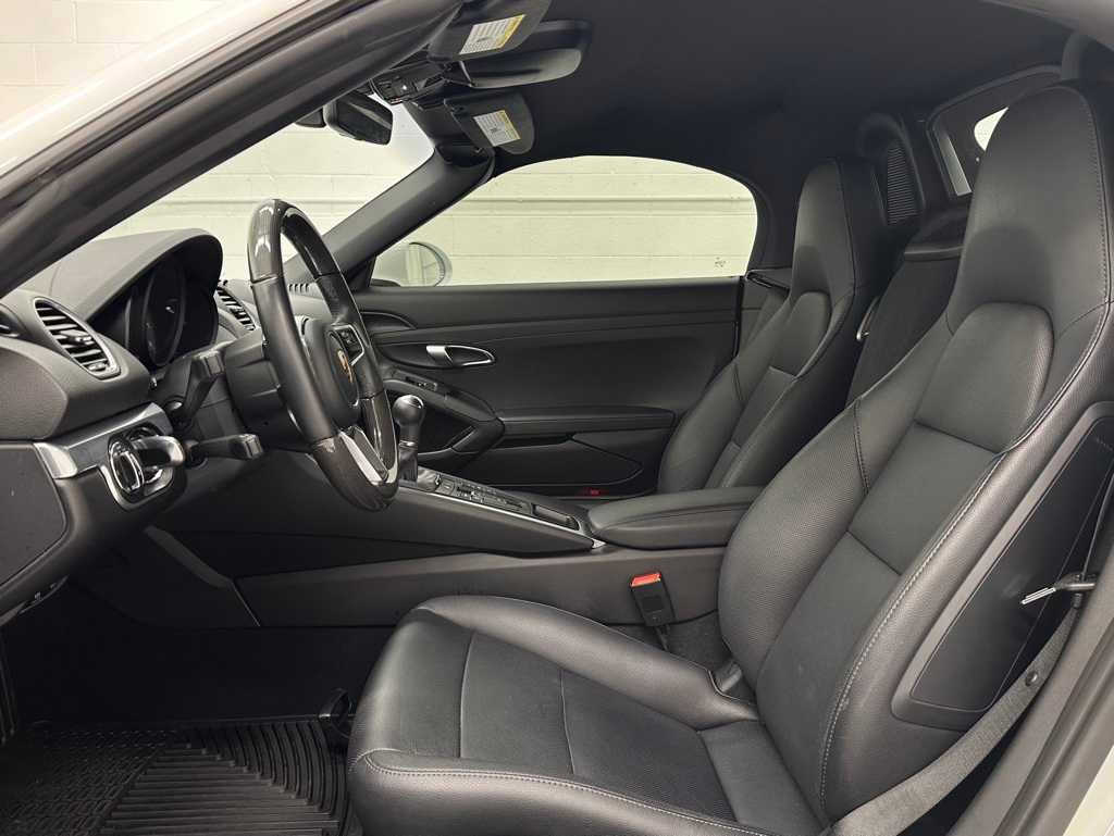 Used 2024 Porsche 718 Boxster S image 18