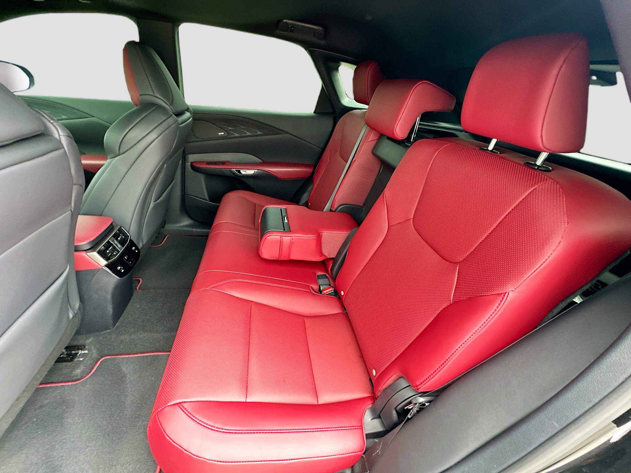 Used 2024 Lexus RX 350 F Sport w/ Convenience Package image 25