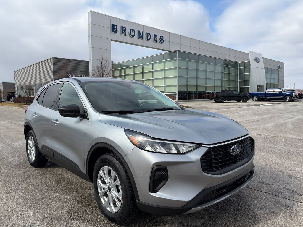 Used 2023 Ford Escape Active image 1