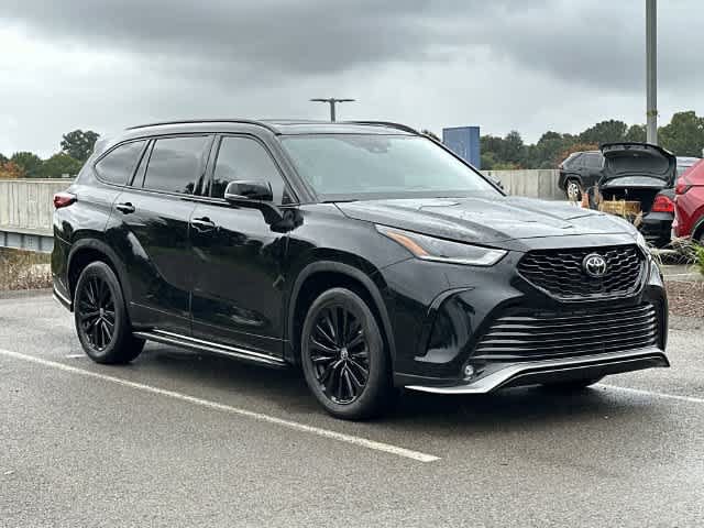 Used 2023 Toyota Highlander XSE FWD image 22