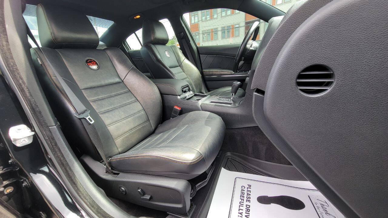 Used 2014 Dodge Charger R/T RWD image 21