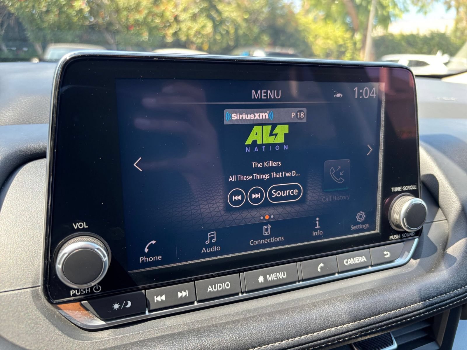 Used 2025 Nissan Rogue SV FWD image 19