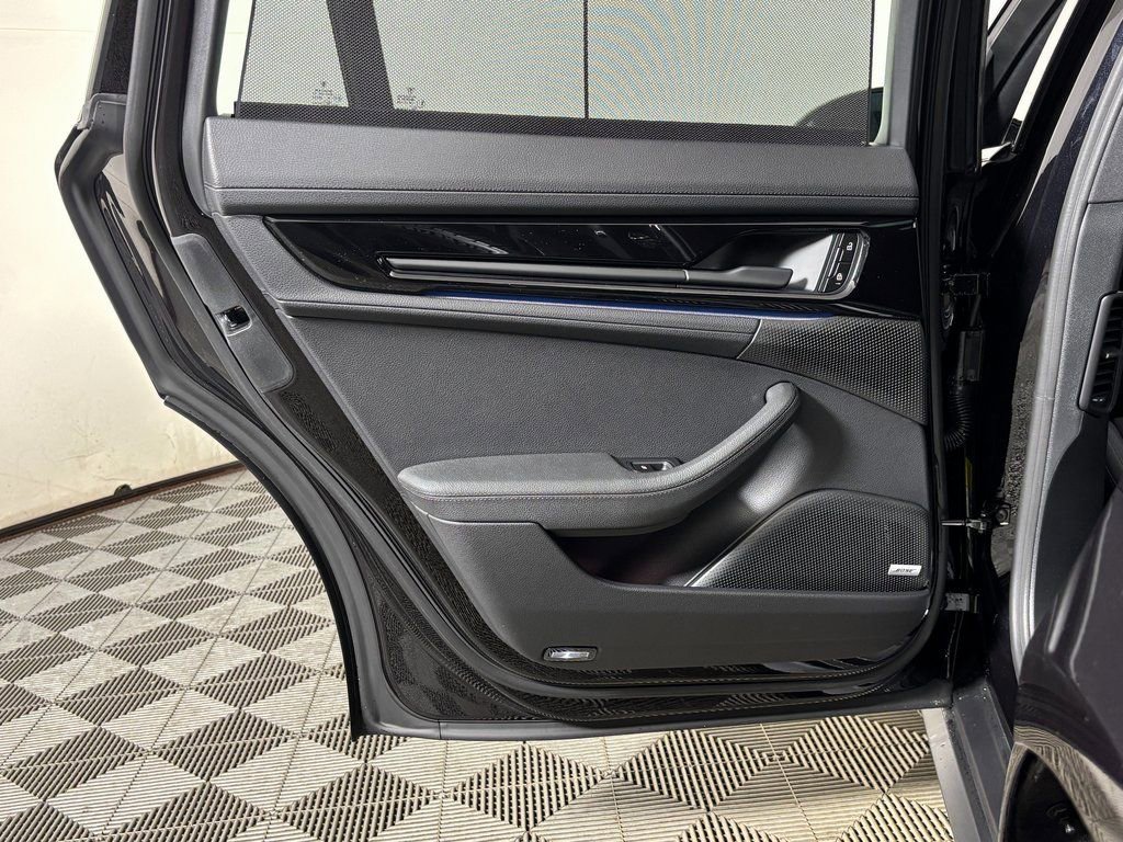 Used 2026 Porsche Panamera 4 image 32