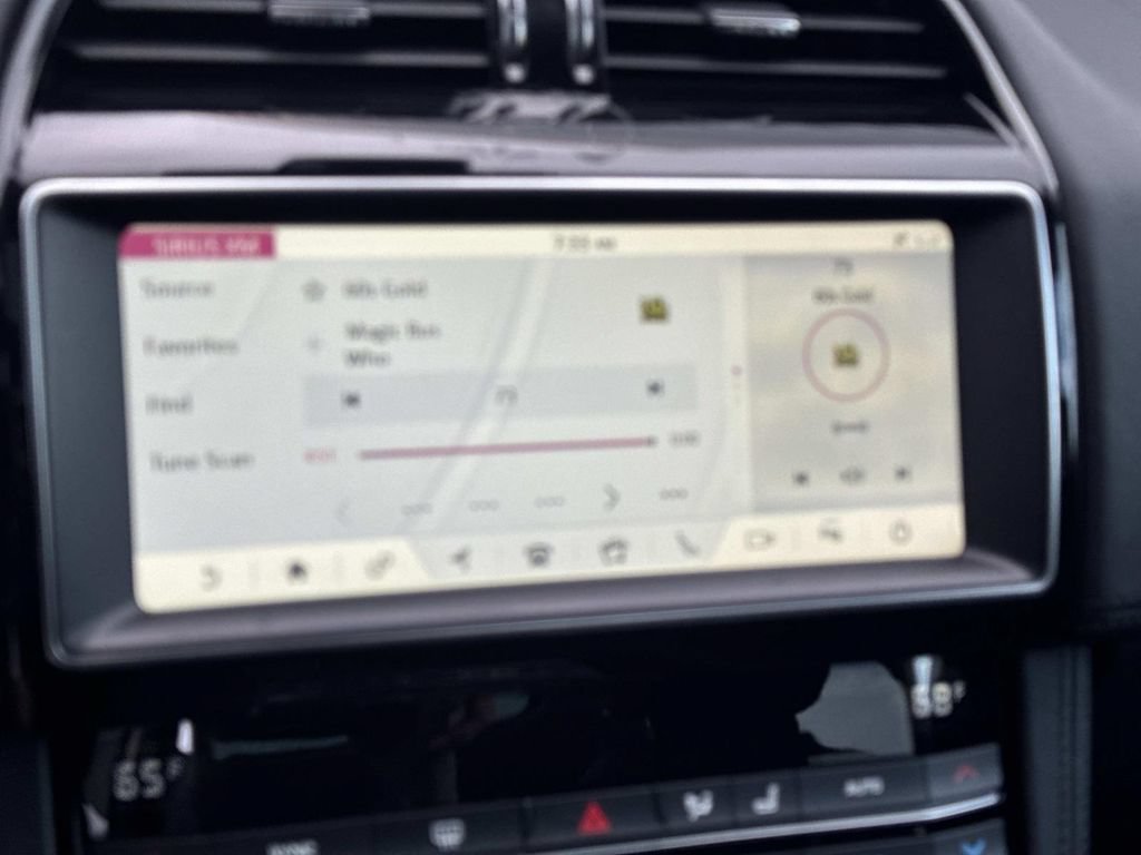 Certified 2020 Jaguar F-PACE Prestige AWD/4WD image 23