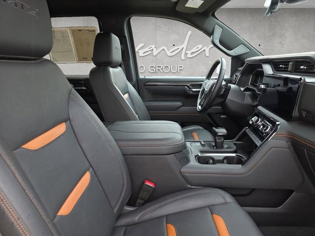 Used 2025 GMC Sierra 1500 AT4 w/ Technology Package AWD/4WD image 24