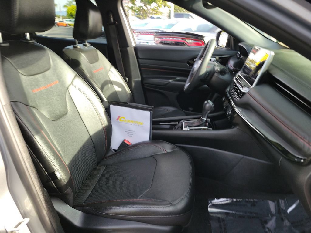 Used 2023 Jeep Compass Trailhawk w/ Trailhawk Elite Group image 18