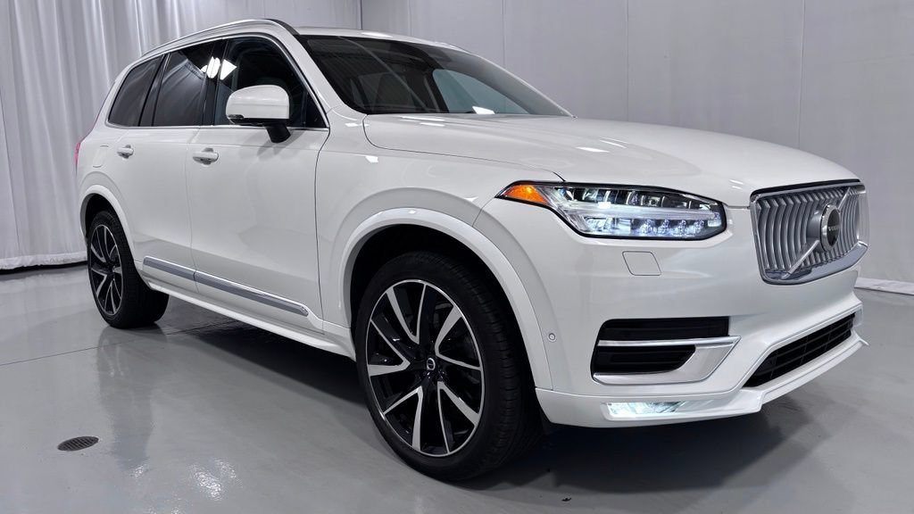 Certified 2024 Volvo XC90 B5 Plus w/ Protection Package Premier AWD/4WD image 4